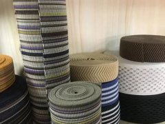 拥有专业生产机器厂3间