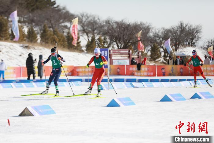 十四冬冬季两项公开组接力赛：辽宁队夺两金，