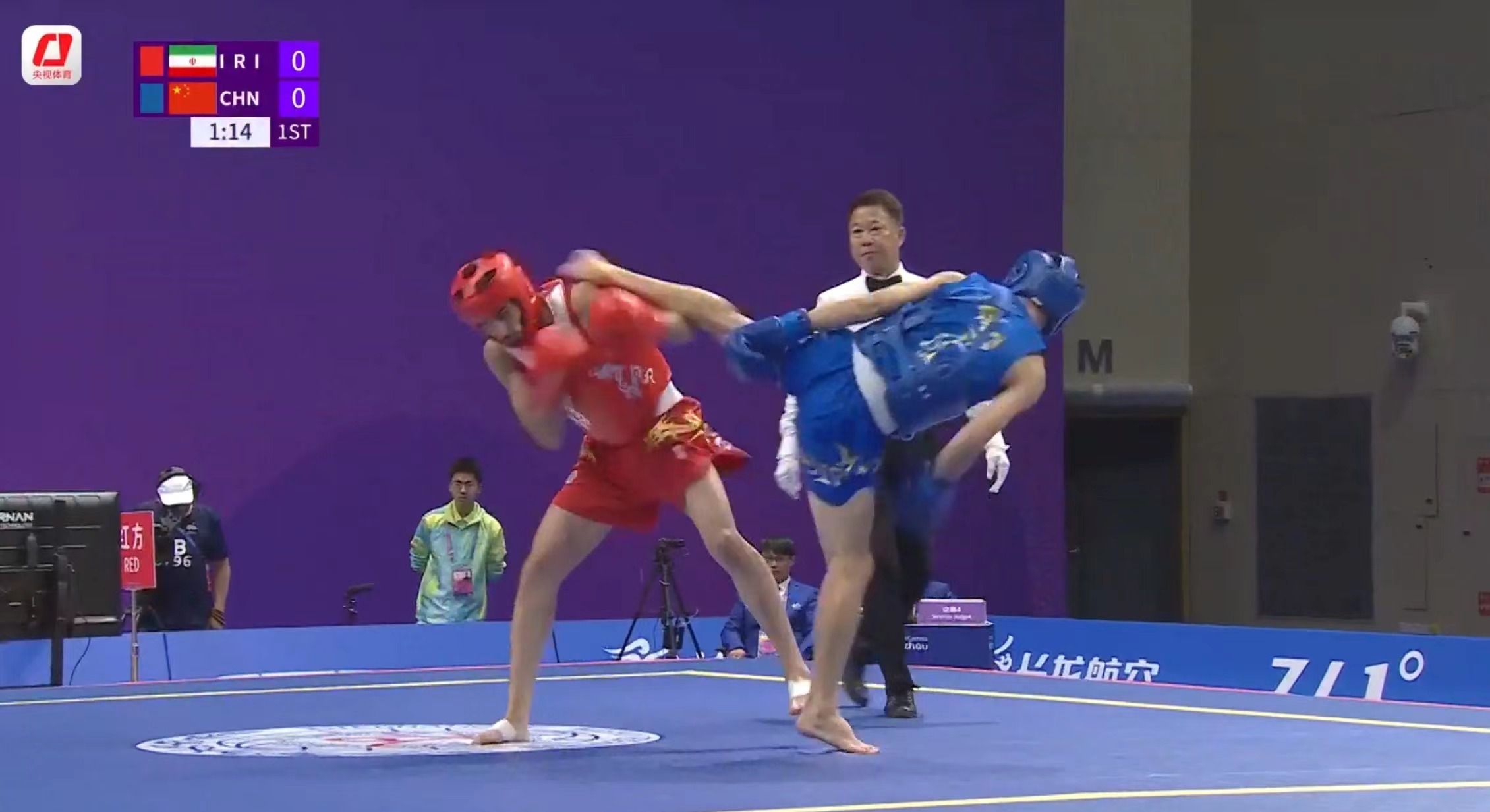 杭州亚运会武术散打男子60公斤级王雪涛摘金