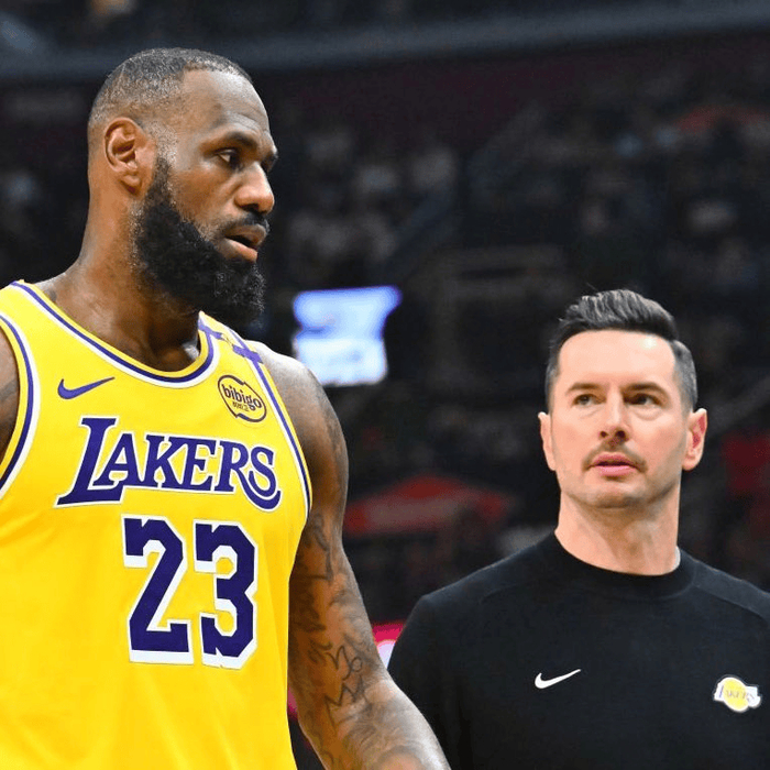 湖人战术调整引热议 詹姆斯角色或迎关键转变