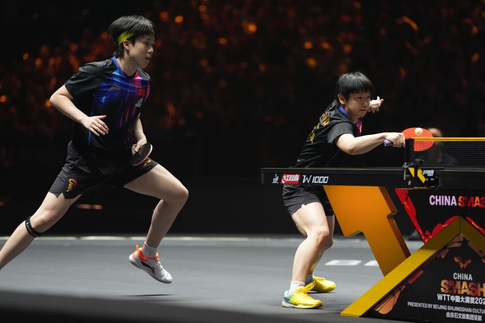 王楚钦孙颖莎力克队友黄友政陈熠斩获WTT中国大