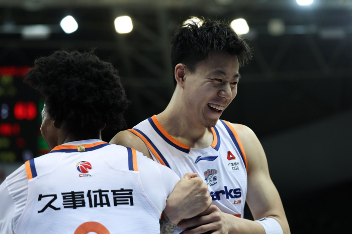 CBA常规赛末段两强争霸 上海广厦提前锁定季后赛