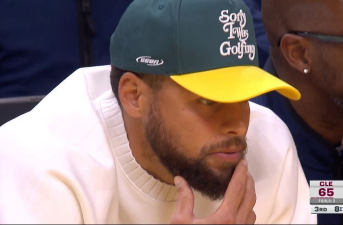 库里戴高尔夫帽调侃伤病缺席，勇士骑士赛引热